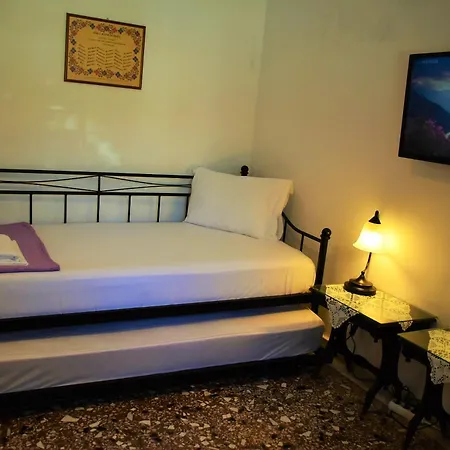 Ioanna Seaside Apartment
