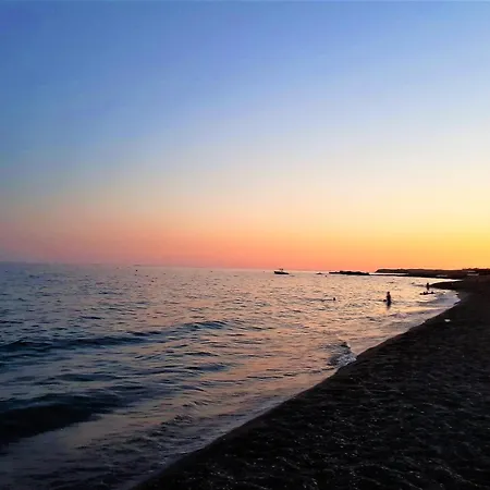 Ioanna Seaside Apartment *